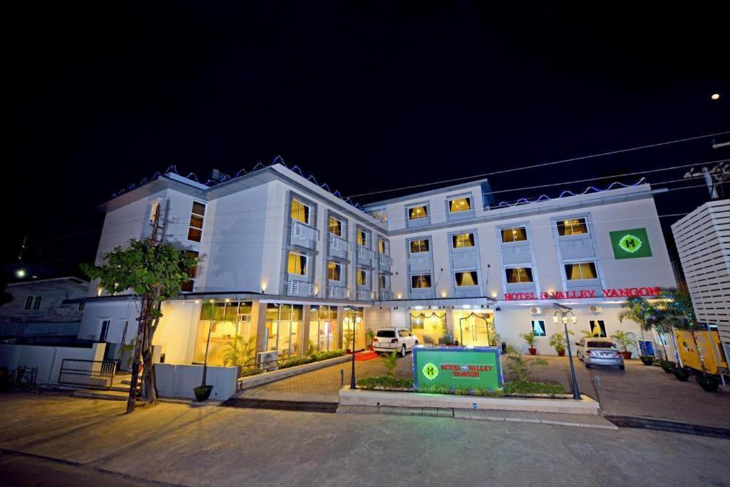 Hotel H Valley Yangon Exterior photo