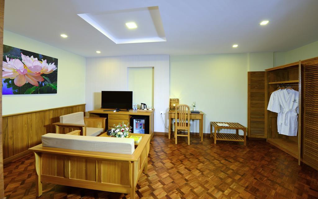 Hotel H Valley Yangon Exterior photo